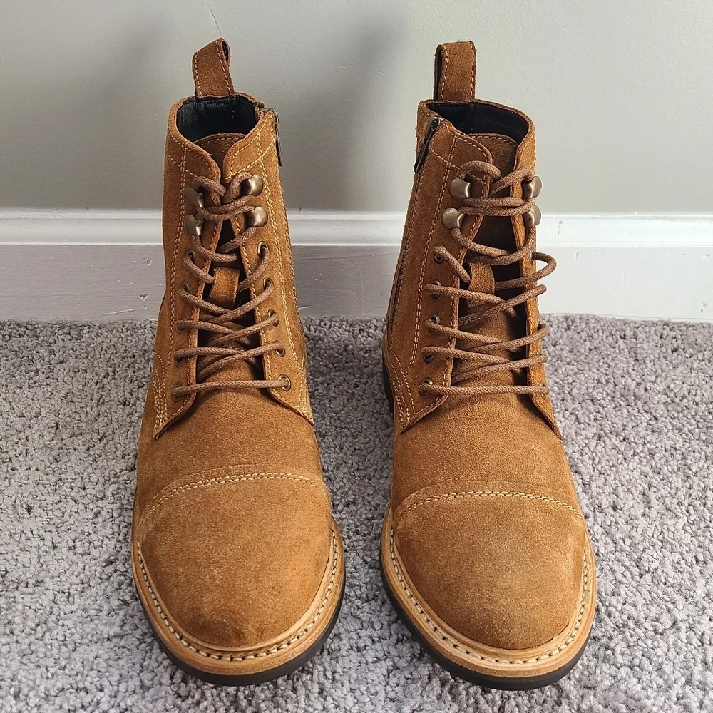 NWOT Frye Russell Boot
